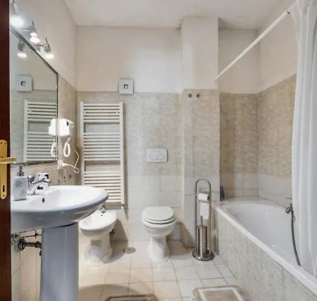 Di Charme Con Piscina E Jacuzzi Tra Roma E Viterbo Bed & Breakfast
